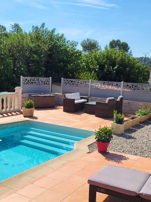 Cosy Rez-De-Jardin De Villa Brignoles Extérieur photo